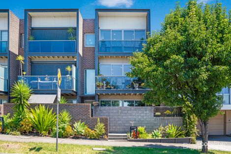 Property photo of 13 Jacks Way Maribyrnong VIC 3032