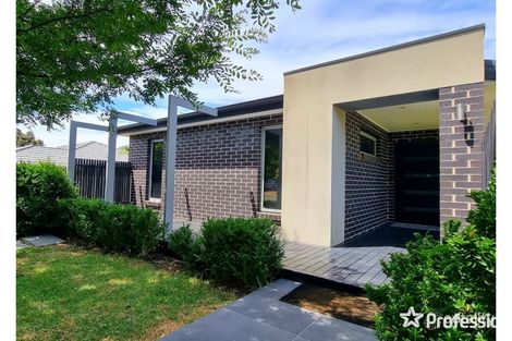 Property photo of 1 Acorn Grove Mooroolbark VIC 3138