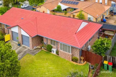 Property photo of 2/31 Kenny Drive Labrador QLD 4215