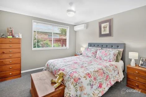 Property photo of 2/31 Kenny Drive Labrador QLD 4215