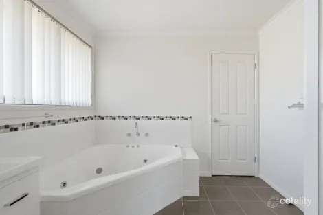 Property photo of 2/46 Churinga Waters Drive Old Beach TAS 7017