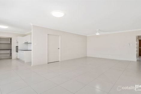 Property photo of 6 Sweetman Place Hillcrest QLD 4118
