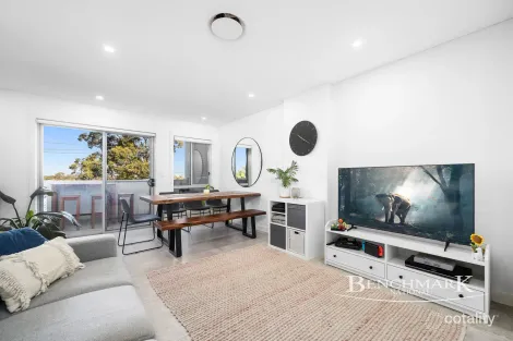 202/80 Lucas Ave, Moorebank, NSW 2170