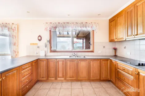 Property photo of 6 Matthew Flinders Way Mount Gambier SA 5290