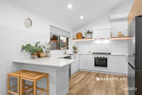 Property photo of 15 Elstar Road Narre Warren VIC 3805