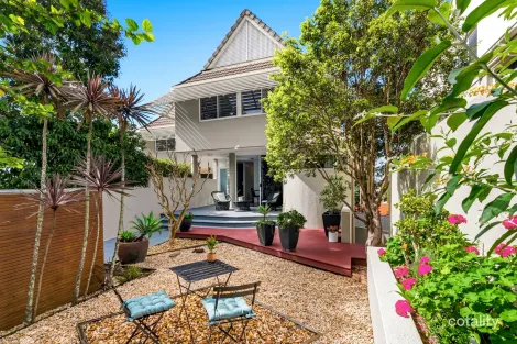 Property photo of 2/62 Ryans Road St Lucia QLD 4067
