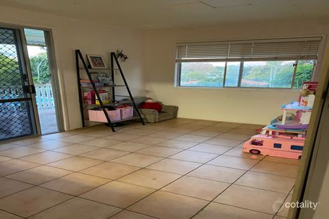 Property photo of 56 Brockworth Street Wynnum West QLD 4178