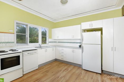 Property photo of 27 Bruce Street Unanderra NSW 2526