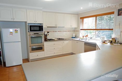 Property photo of 4 Wordsworth Drive Berwick VIC 3806