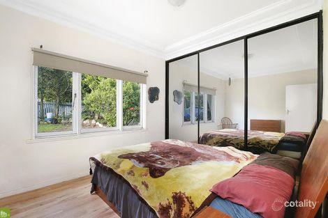 Property photo of 27 Bruce Street Unanderra NSW 2526