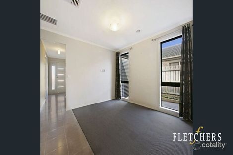 Property photo of 18 Immy Parade Narre Warren VIC 3805