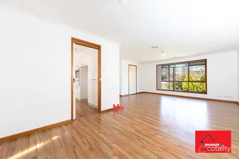 Property photo of 9 Macnamara Place Chisholm ACT 2905