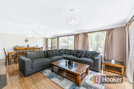 Property photo of 8 The Fairway Hampton Park VIC 3976