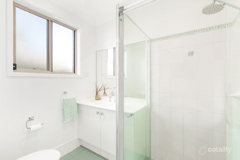 Property photo of 5 John Howe Place Point Clare NSW 2250