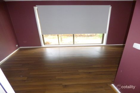 Property photo of 42 Rowellyn Avenue Carrum Downs VIC 3201