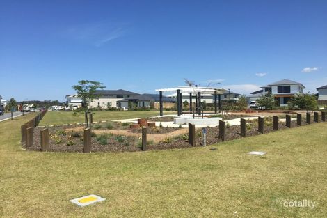 Property photo of 18 Jade Way Helensvale QLD 4212