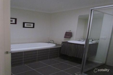 Property photo of 36 Yammerbook Way Cranbourne East VIC 3977