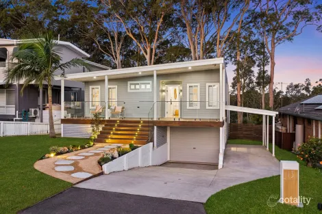 Property photo of 13 Grevillea Crescent Berkeley Vale NSW 2261