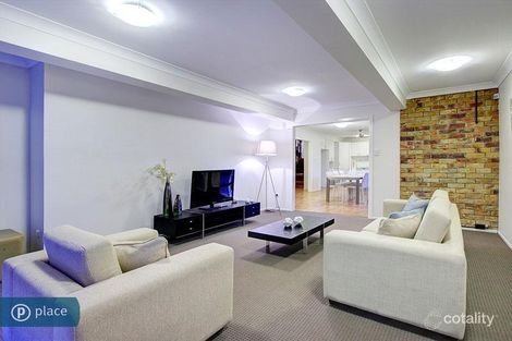 Property photo of 16 Rowena Street Kenmore QLD 4069