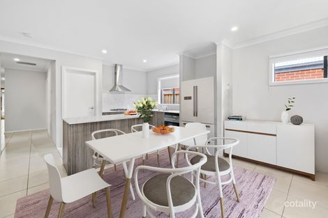 Property photo of 21 Hiskey Crescent Werribee VIC 3030