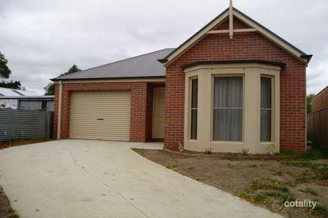 4 Comb St, Soldiers Hill, VIC 3350