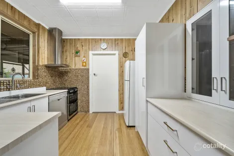 Property photo of 83 Maple Avenue Rostrevor SA 5073