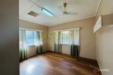 Property photo of 83 Hackett Terrace Richmond Hill QLD 4820