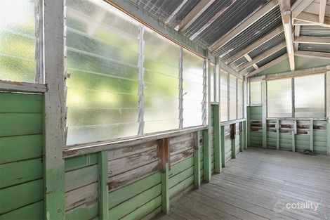 Property photo of 33 Ashby Street Fairfield QLD 4103