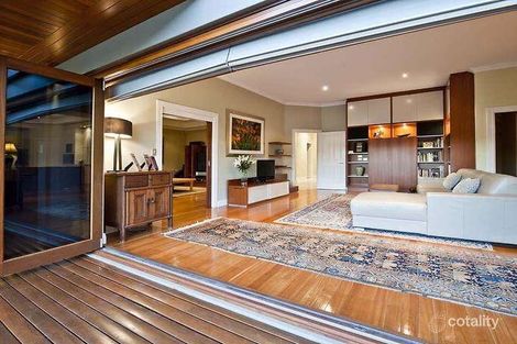 Property photo of 10 Browne Avenue Dalkeith WA 6009