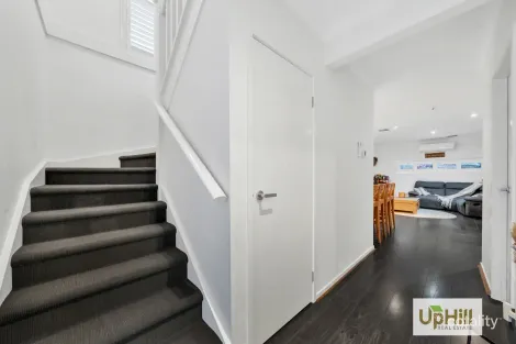 Property photo of 15 Elmtree Crescent Clyde North VIC 3978