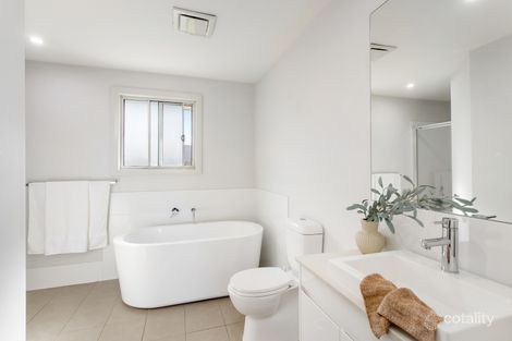 Property photo of 20 Mountain View Crescent Figtree NSW 2525