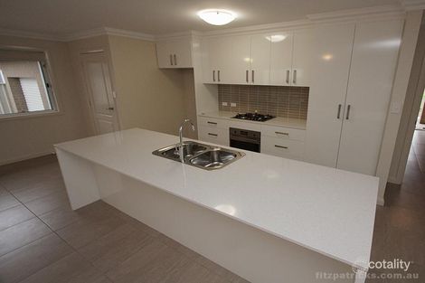 Property photo of 22 Marylands Way Bourkelands NSW 2650
