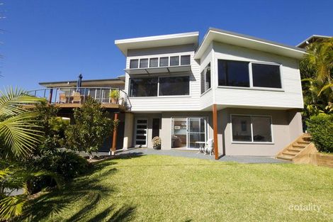 Property photo of 40 Hillside Parade Elizabeth Beach NSW 2428