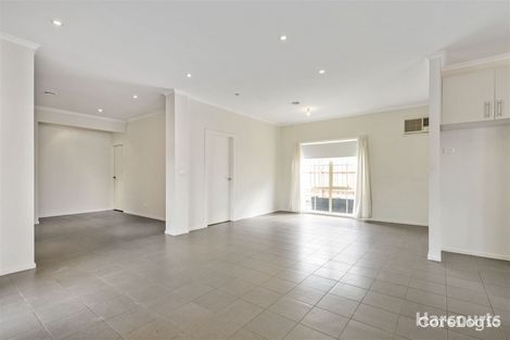 Property photo of 18 Amberly Park Drive Narre Warren South VIC 3805