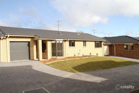 20/11 Julian Pl, Yass, NSW 2582