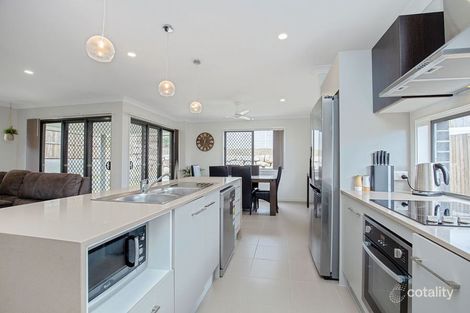 Property photo of 17 Allington Circuit Maudsland QLD 4210