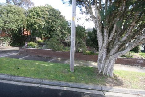 22 Macey St, Croydon South, VIC 3136