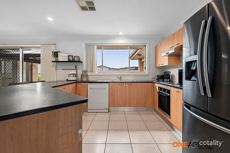 Property photo of 5 Edna Close Hunterview NSW 2330