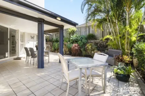 Property photo of 9 Josh Court Ashmore QLD 4214