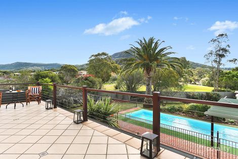 8 Carlon Cres, Farmborough Heights, NSW 2526