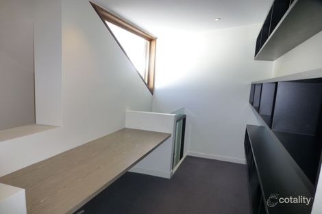 24 Carlton St, Carlton, VIC 3053