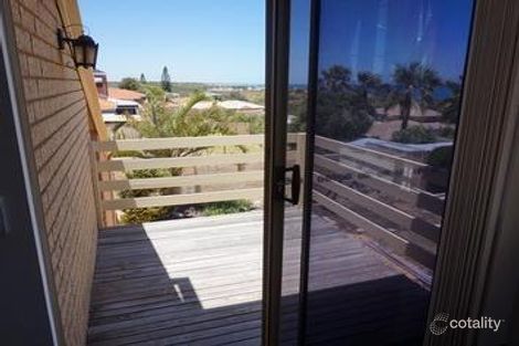 Property photo of 19 Calypso Retreat Ocean Reef WA 6027