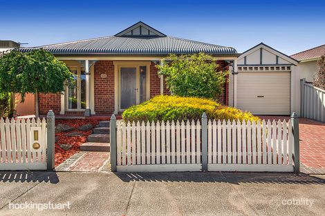 Property photo of 21 Clarendon Wynd Caroline Springs VIC 3023
