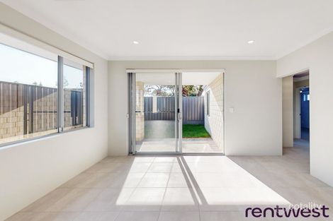 Property photo of 5 Koolbardi Street Halls Head WA 6210