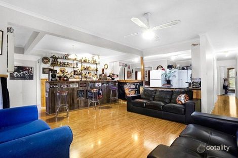 Property photo of 4 Highview Drive Mooroolbark VIC 3138