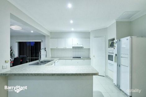 Property photo of 9 Hydra Court Roxburgh Park VIC 3064