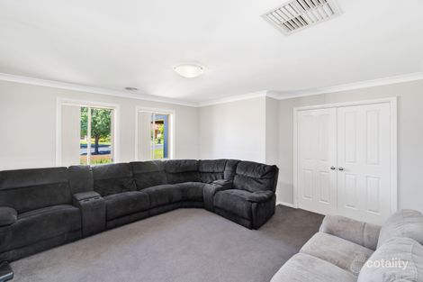 Property photo of 95 Yentoo Drive Glenfield Park NSW 2650