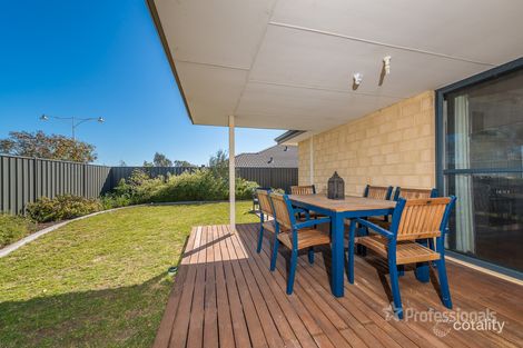 Property photo of 67 Grandis Boulevard Banksia Grove WA 6031