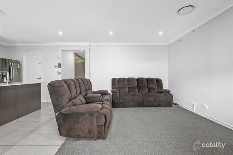 Property photo of 26 Sandpiper Circuit Aberglasslyn NSW 2320