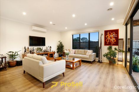 Property photo of 14 Milliners Avenue Keysborough VIC 3173